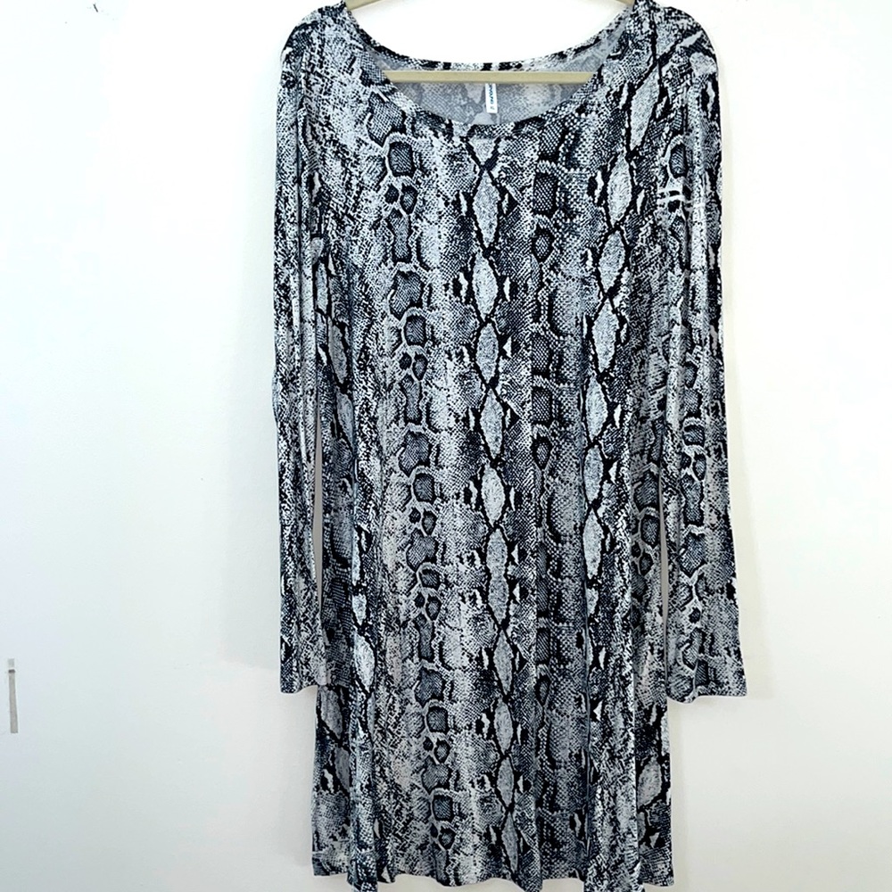 Popyoung Snakeprint dress, black white grey